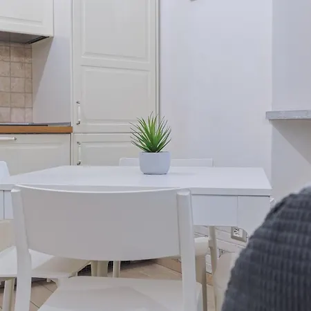 Apartament Ottohouse Fiera Milano *